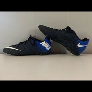 Nike Youth track shoes without spikes